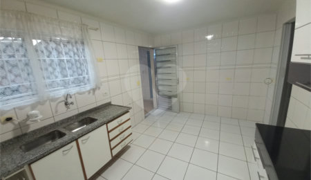 Casa de Vila para alugar com 1 quarto em Jardim Novo Taboão, São Paulo, SP