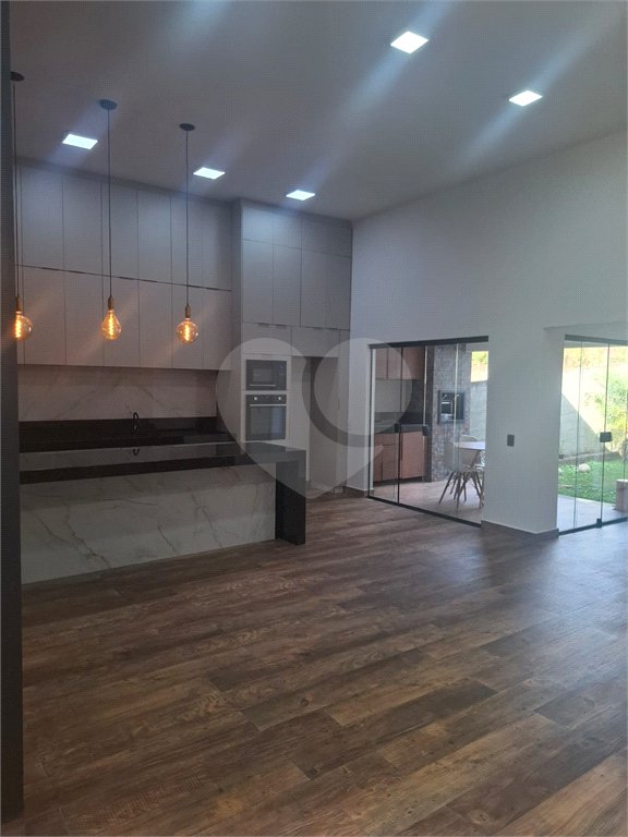 Casa à venda com 3 quartos, sendo 1 suíte, em Estância Comandante Barros, Jarinu, SP