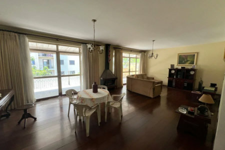 Casa à venda com 4 quartos, sendo 1 suíte, em Jardim das Vertentes, São Paulo, SP