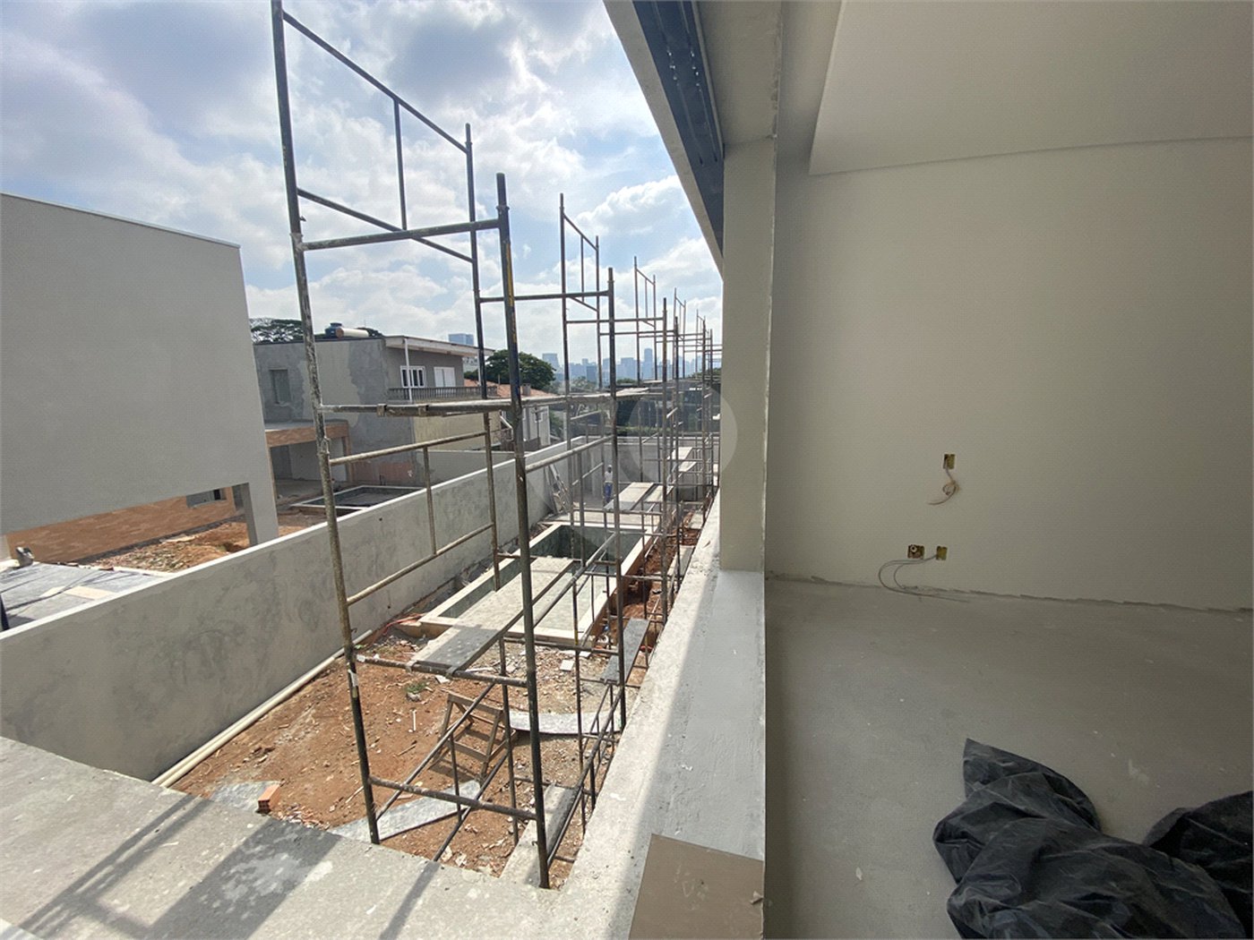 Casa à venda com 4 suítes em JARDIM GUEDALA, São Paulo, SP