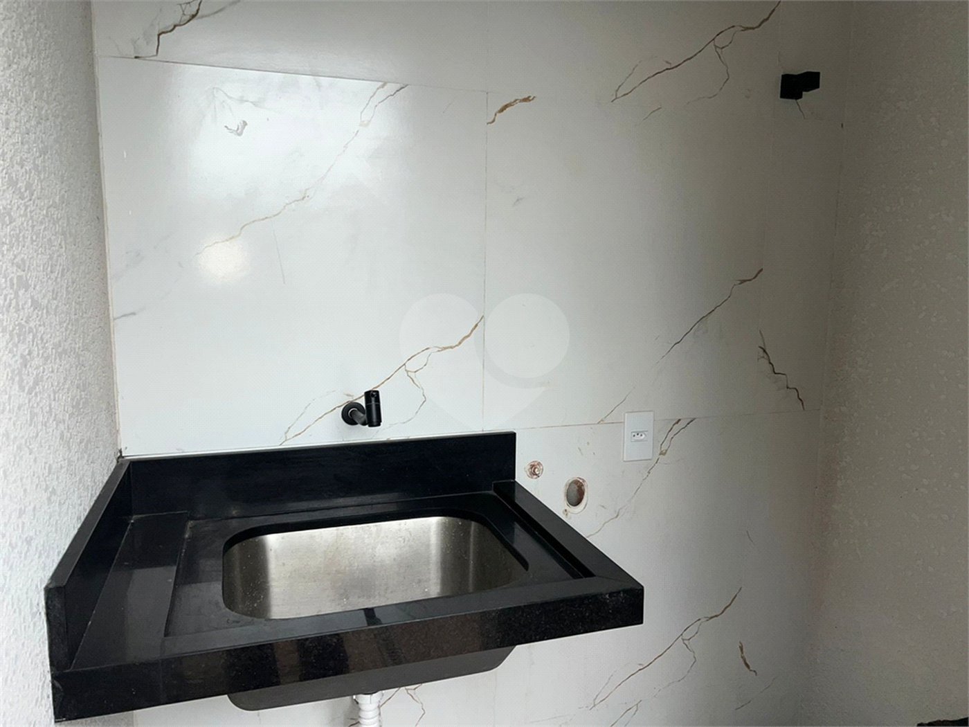 Casa à venda com 3 quartos, sendo 1 suíte, no condomínio Horto Florestal Villagio, Sorocaba - SP