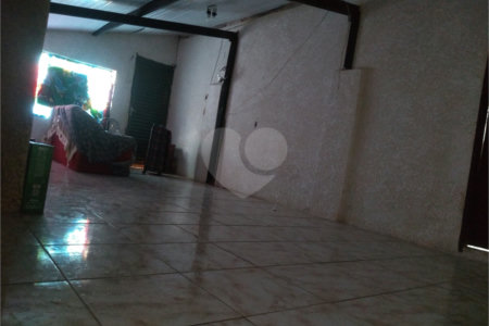 Casa Térrea à venda com 3 quartos em Jardim Alvinópolis, Atibaia, SP