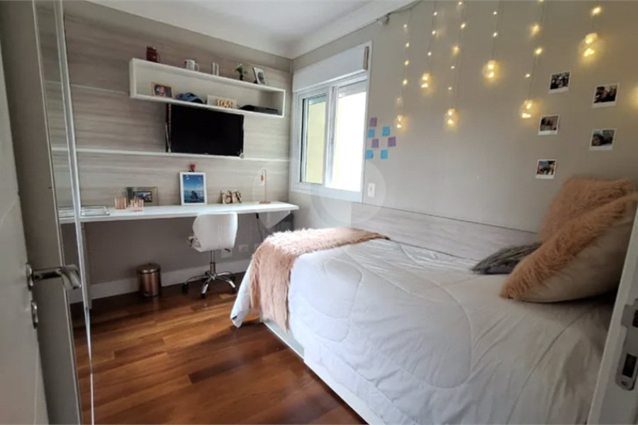 Casa à venda com 5 quartos, sendo 2 suítes,  no condomínio Floradas da Serra, São Paulo - SP