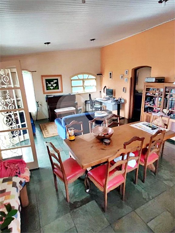 Casa à venda com 4 quartos, sendo 1 suíte, no condomínio Chacarás Bela Vista, Mairiporã - SP