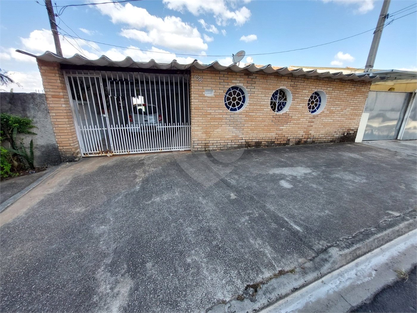 Casa à venda com 2 quartos, sendo 1 suíte, em Vila Barão, Sorocaba, SP