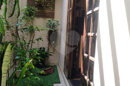Casa à venda com 2 suítes em Vila Vitório Mazzei, São Paulo, SP