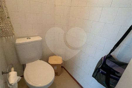 Sobrado à venda com 5 quartos, sendo 1 suíte,  em Vila Gustavo, São Paulo, SP
