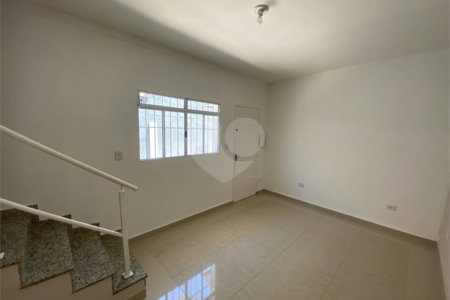 Casa à venda com 2 quartos no condomínio Cojunto Residencial Victoria, São Paulo - SP