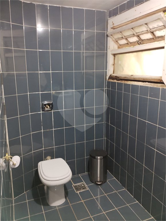 Casa à venda com 5 quartos, sendo 3 suítes, no condomínio Vilarejo, Rio de Janeiro - RJ