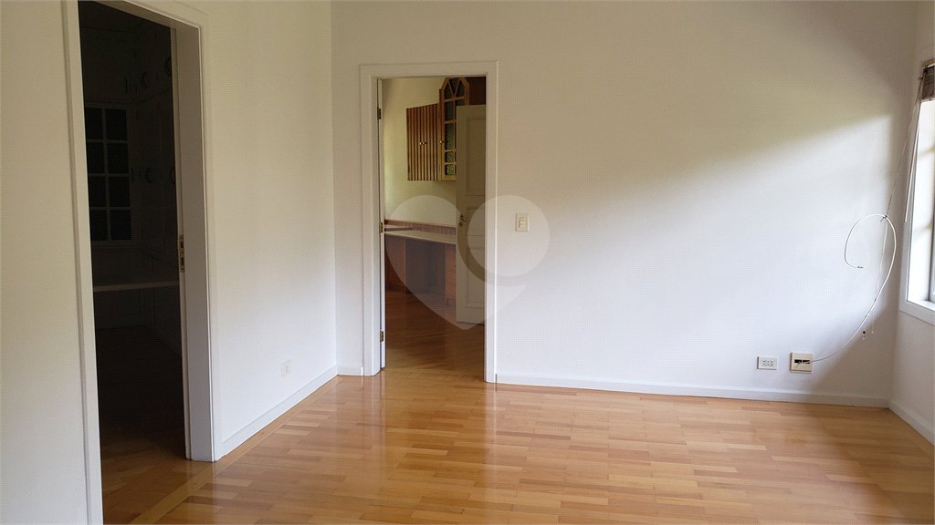 Casa à venda com 4 suítes no condomínio Jatoba, São Paulo - SP
