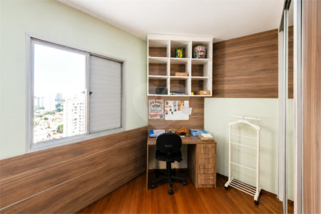 Apartamento à venda com 3 quartos, sendo 1 suíte,  em Chácara Inglesa, São Paulo, SP