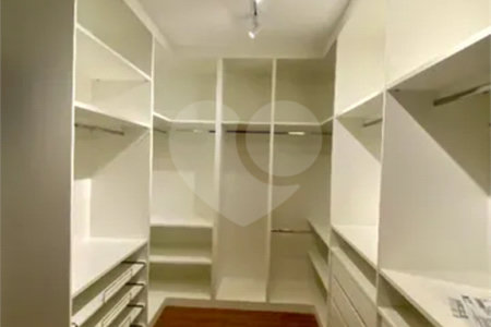 Casa à venda com 4 suítes no condomínio Alphaville Iv, Votorantim - SP