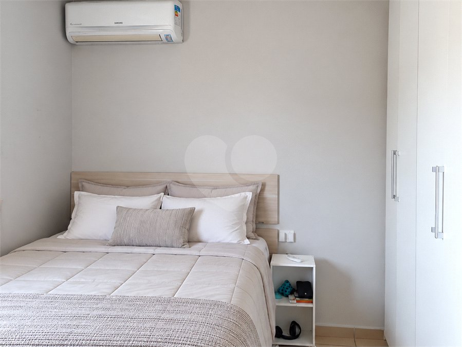 Apartamento à venda com 3 quartos, sendo 1 suíte,  em Jardim Guadalajara, Sorocaba, SP