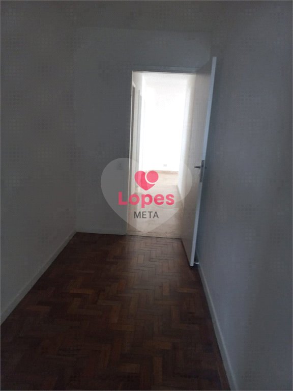Apartamento à venda com 4 quartos, sendo 2 suítes,  em Vila Adyana, São José dos Campos, SP