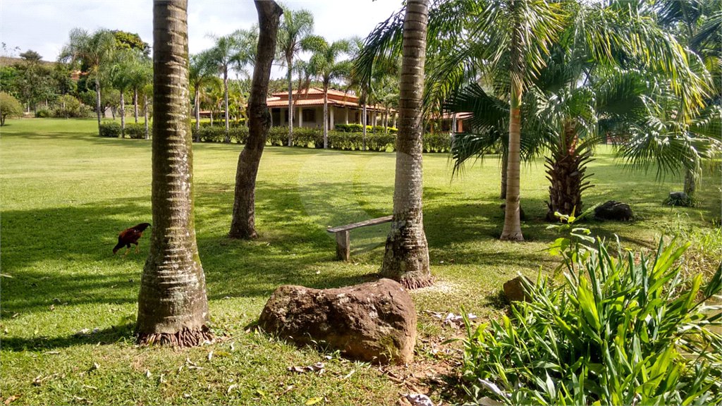 Chácara à venda com 3 quartos, sendo 1 suíte, em Área Rural de Louveira, Louveira, SP