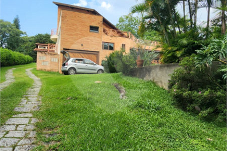 Chácara à venda com 4 quartos, sendo 3 suítes, em Pinheirinho, Vinhedo, SP