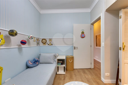 Casa à venda com 5 quartos, sendo 3 suítes, em Alto da Boa Vista, São Paulo, SP