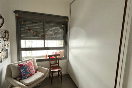 Apartamento à venda com 2 quartos, sendo 1 suíte,  em Vila Romana, São Paulo, SP