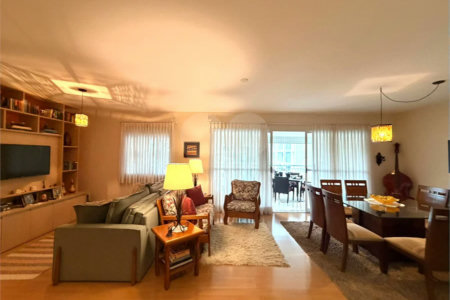 Apartamento à venda com 3 suítes em Jardim Marajoara, São Paulo, SP