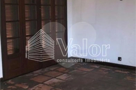 CASA À VENDA COLOCADA COM A SANTA CASA