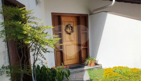 Casa à venda com 3 quartos, sendo 1 suíte,  em Residencial Paineiras, Poços de Caldas, MG