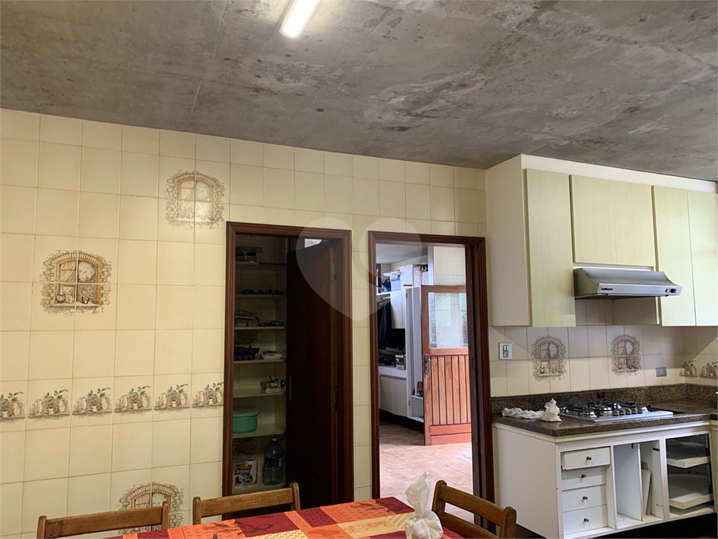 Sobrado à venda com 4 quartos, sendo 2 suítes,  em Tremembé, São Paulo, SP