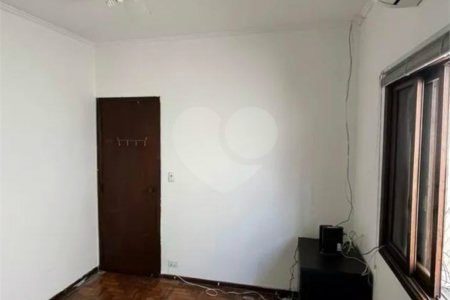 Casa à venda com 4 quartos, sendo 1 suíte, em Água Fria, São Paulo, SP