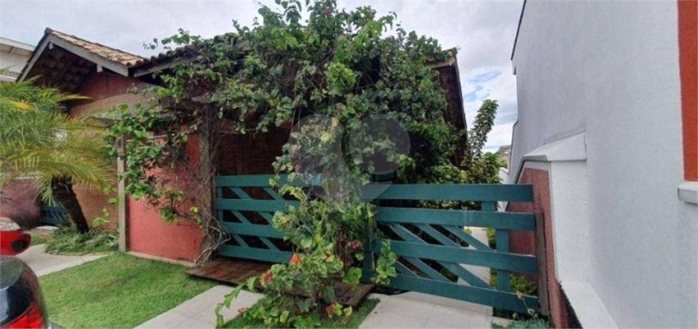 Casa à venda com 3 quartos, sendo 1 suíte, no condomínio Terras de São Francisco, Vinhedo - SP