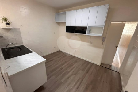 Casa de Vila à venda com 3 quartos, sendo 1 suíte, em Vila Cordeiro, São Paulo, SP