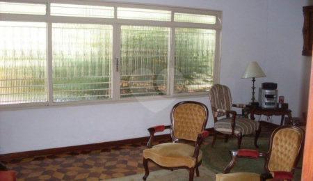 Sobrado à venda com 3 suítes em Caxingui, São Paulo, SP