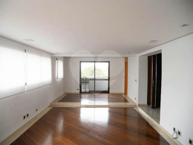 Apartamento à venda com 3 suítes em Campo Belo, São Paulo, SP
