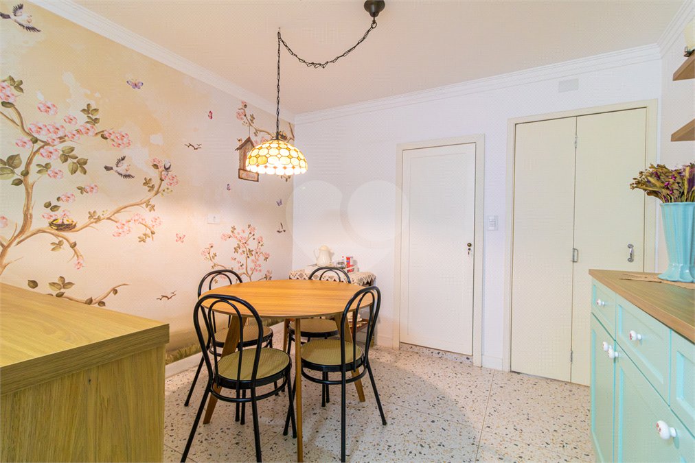 Casa à venda com 3 quartos, sendo 1 suíte, em Alto da Boa Vista, São Paulo, SP