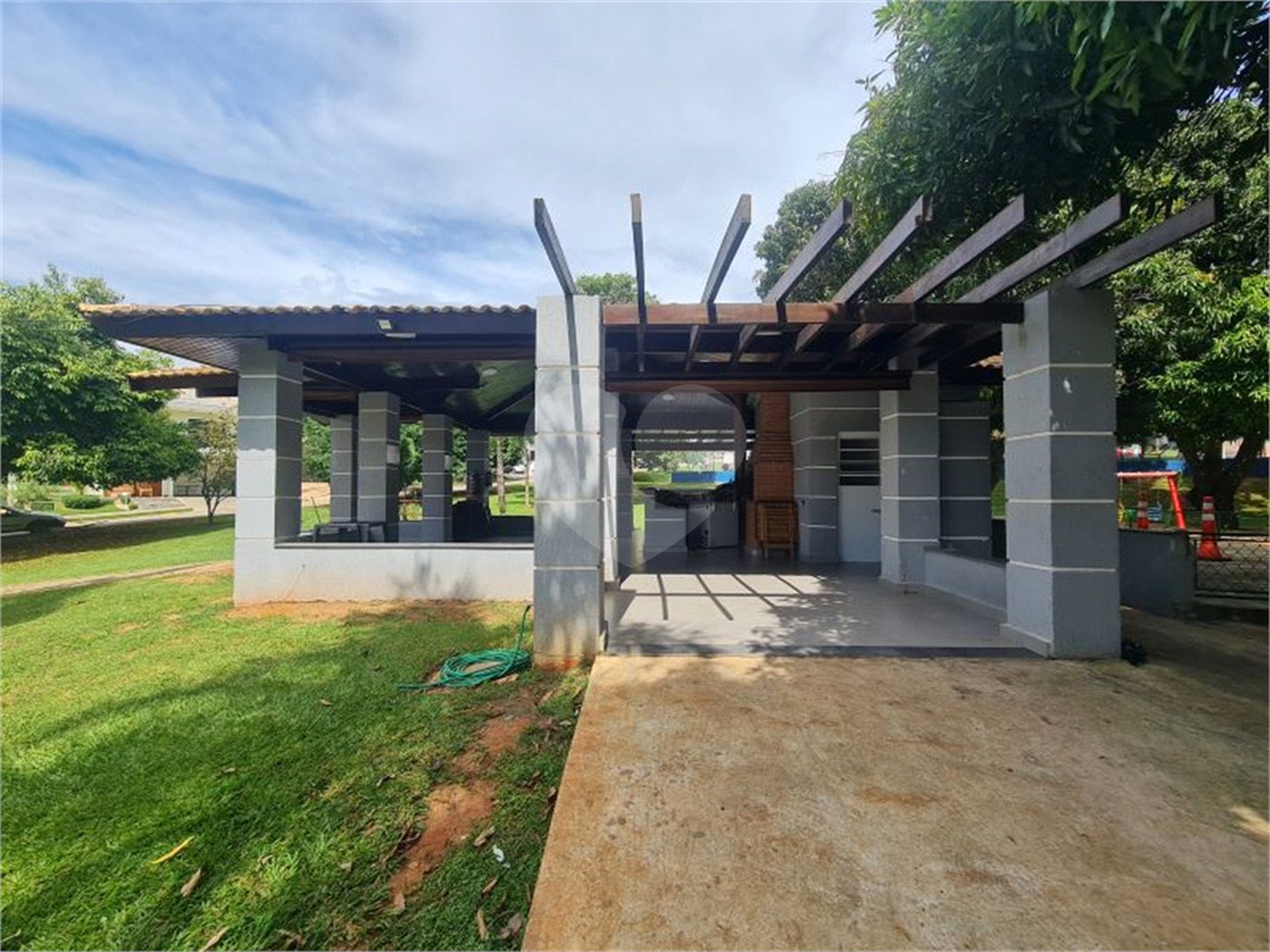 Casa à venda com 3 quartos, sendo 1 suíte, no condomínio Golden Park Residence, Sorocaba - SP