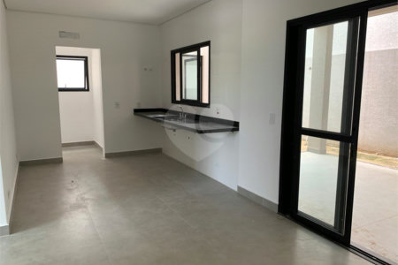 Casa à venda com 3 suítes no condomínio Residencial Celina, Atibaia - SP