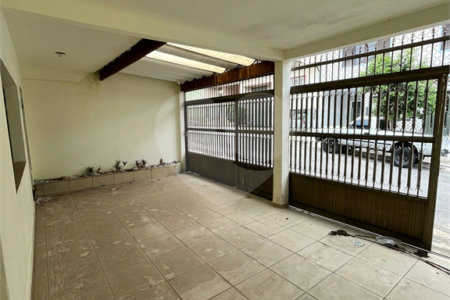 Sobrado à venda com 3 quartos em Vila Nivi, São Paulo, SP