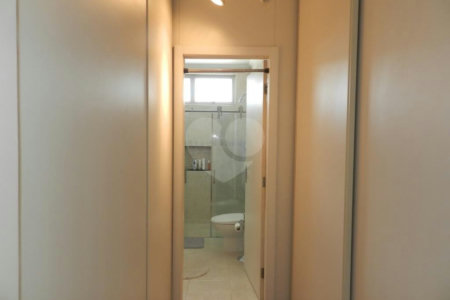 Sobrado à venda com 4 quartos, sendo 3 suítes, em Brooklin, São Paulo, SP