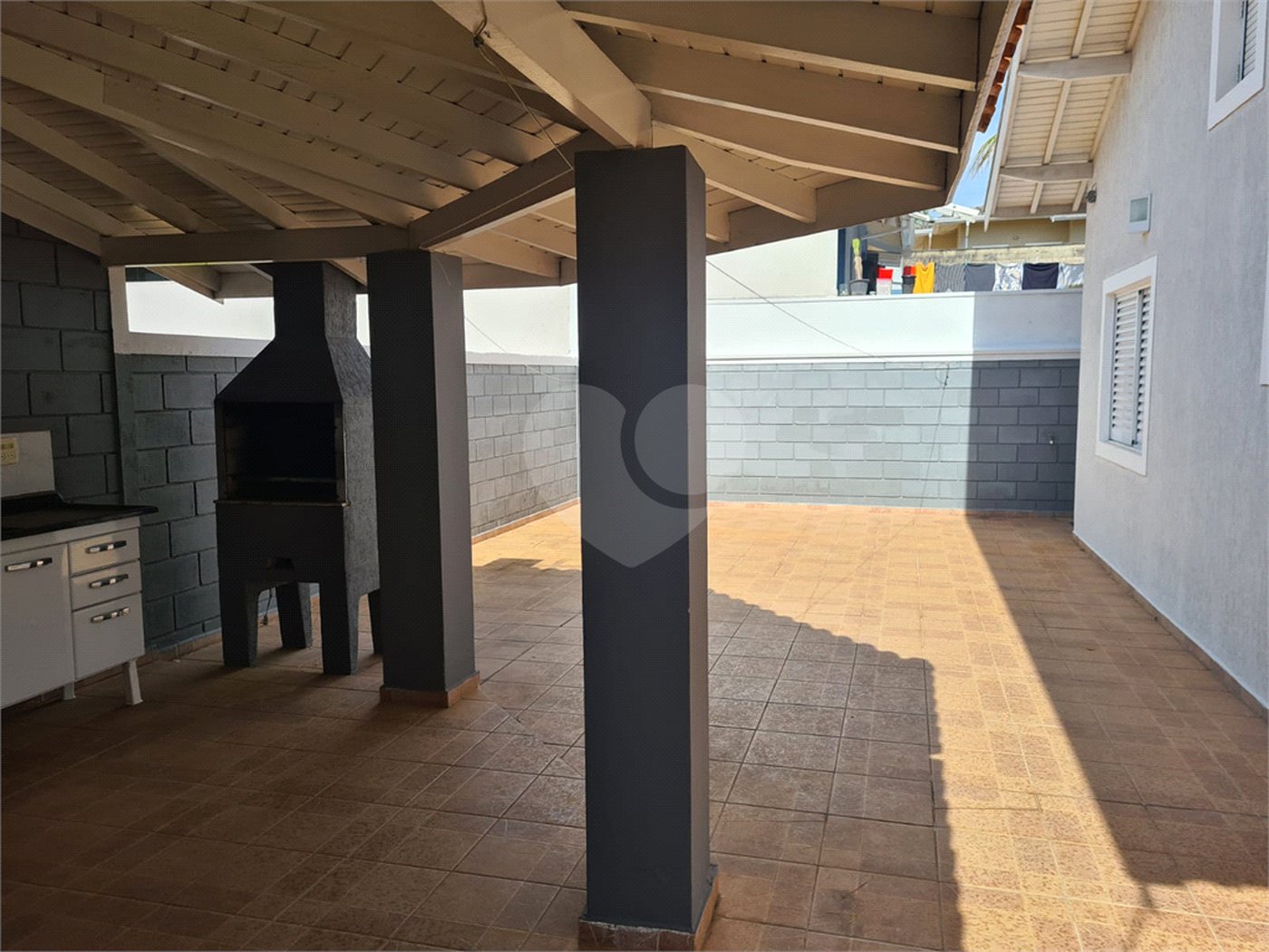 Casa à venda com 3 quartos, sendo 2 suítes, no condomínio Terras de São Francisco, Vinhedo - SP