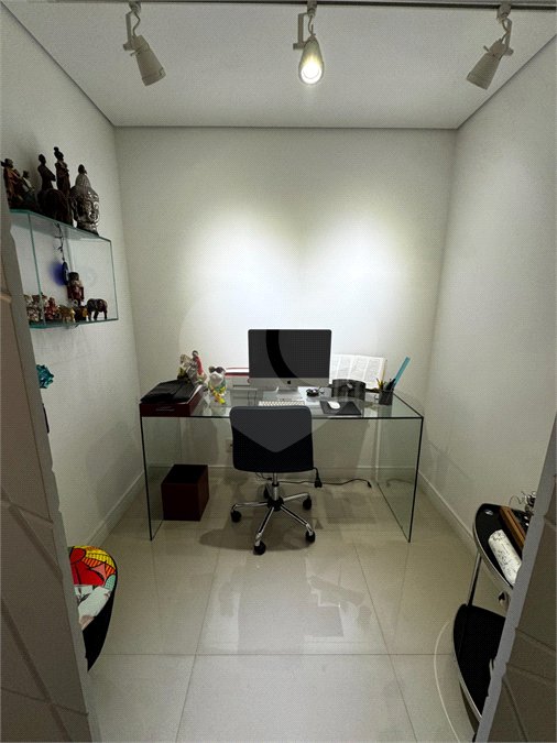 Apartamento à venda com 3 quartos, sendo 1 suíte,  em Vila Suissa, Mogi das Cruzes, SP