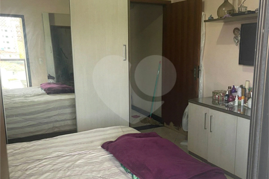 Casa à venda com 3 quartos, sendo 1 suíte, em Vila Leonor, São Paulo, SP