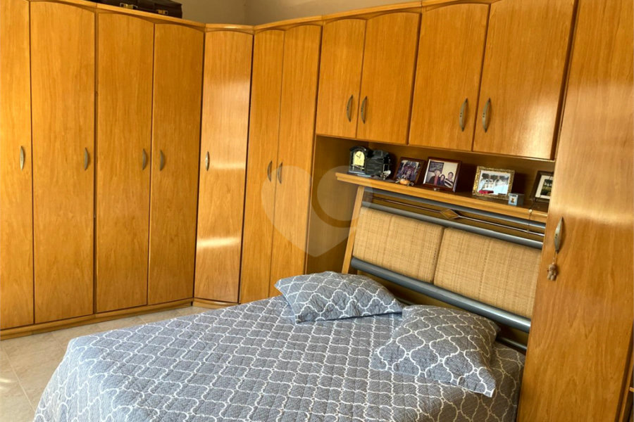 Casa à venda com 3 quartos em Jardim Peri, São Paulo, SP