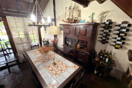 Casa à venda com 3 suítes em Portinho, Cabo Frio, RJ