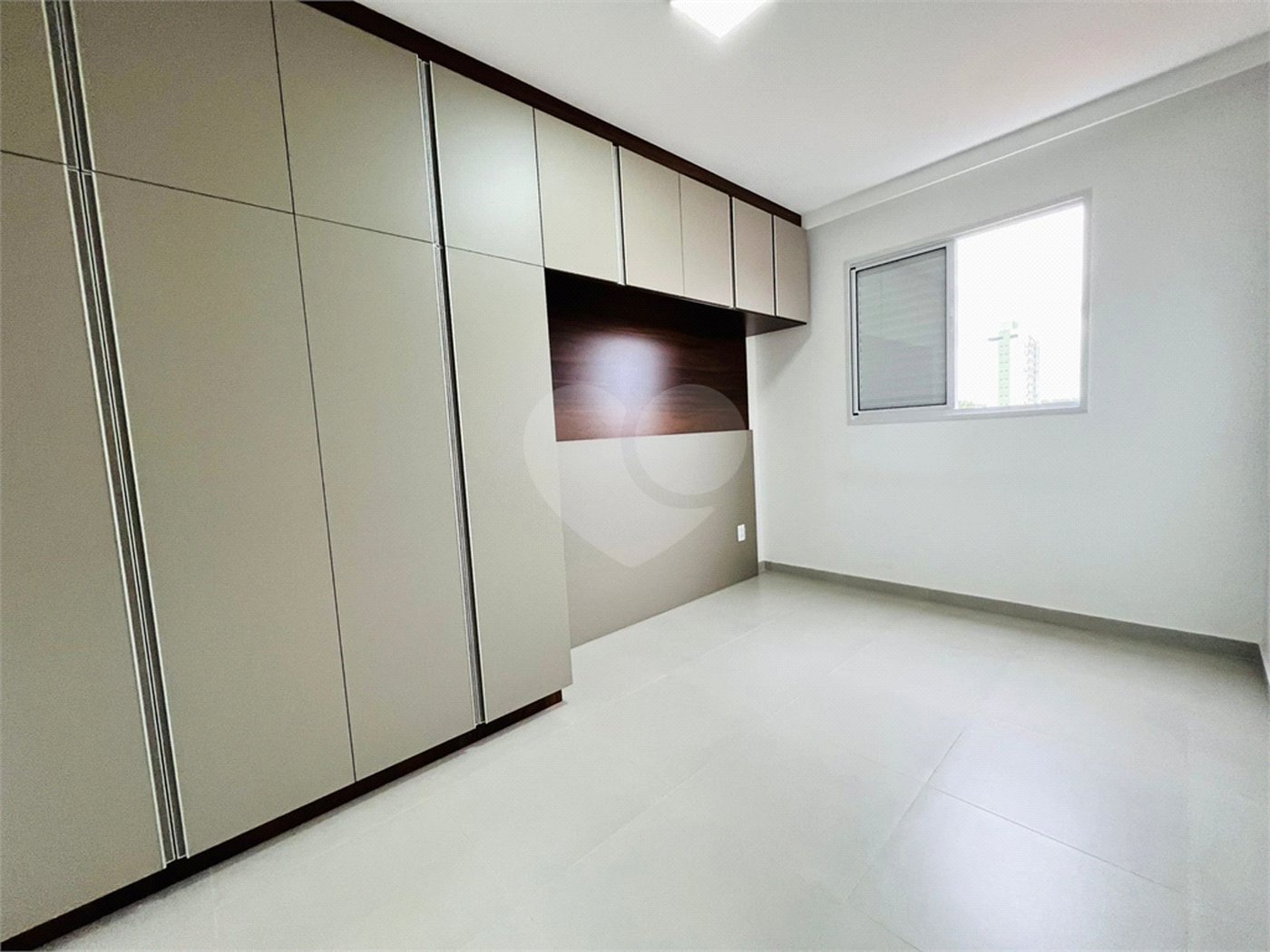 Apartamento para alugar com 2 quartos, sendo 1 suíte, em Jardim Piratininga, Sorocaba, SP