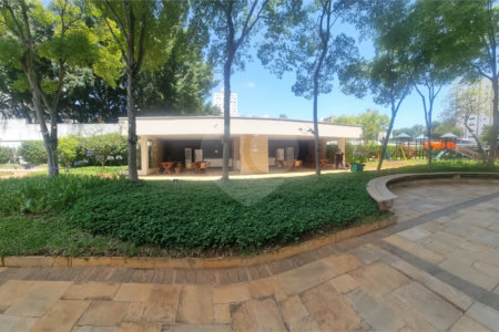 Apartamento à venda com 3 quartos, sendo 1 suíte, em Santo Amaro, São Paulo, SP