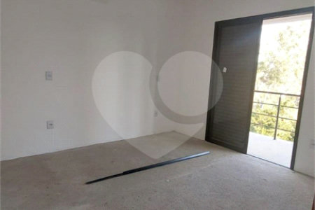 Casa à venda com 3 quartos, sendo 2 suítes, no condomínio Reserva dos Jatobás, Louveira - SP