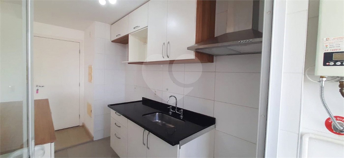 Apartamento à venda com 2 quartos em Vila Anastácio, São Paulo, SP