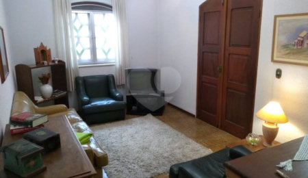 Casa à venda com 3 quartos, sendo 1 suíte,  no Centro, Vinhedo, SP