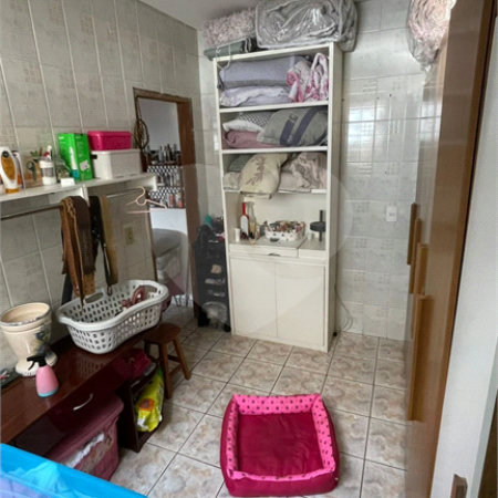 Sobrado à venda com 3 quartos em Jardim Laila, Embu das Artes, SP