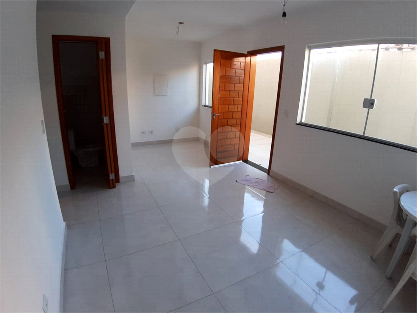 Casa para alugar com 3 quartos, sendo 1 suíte,  no condomínio Villagio DI Maria, São Paulo - SP