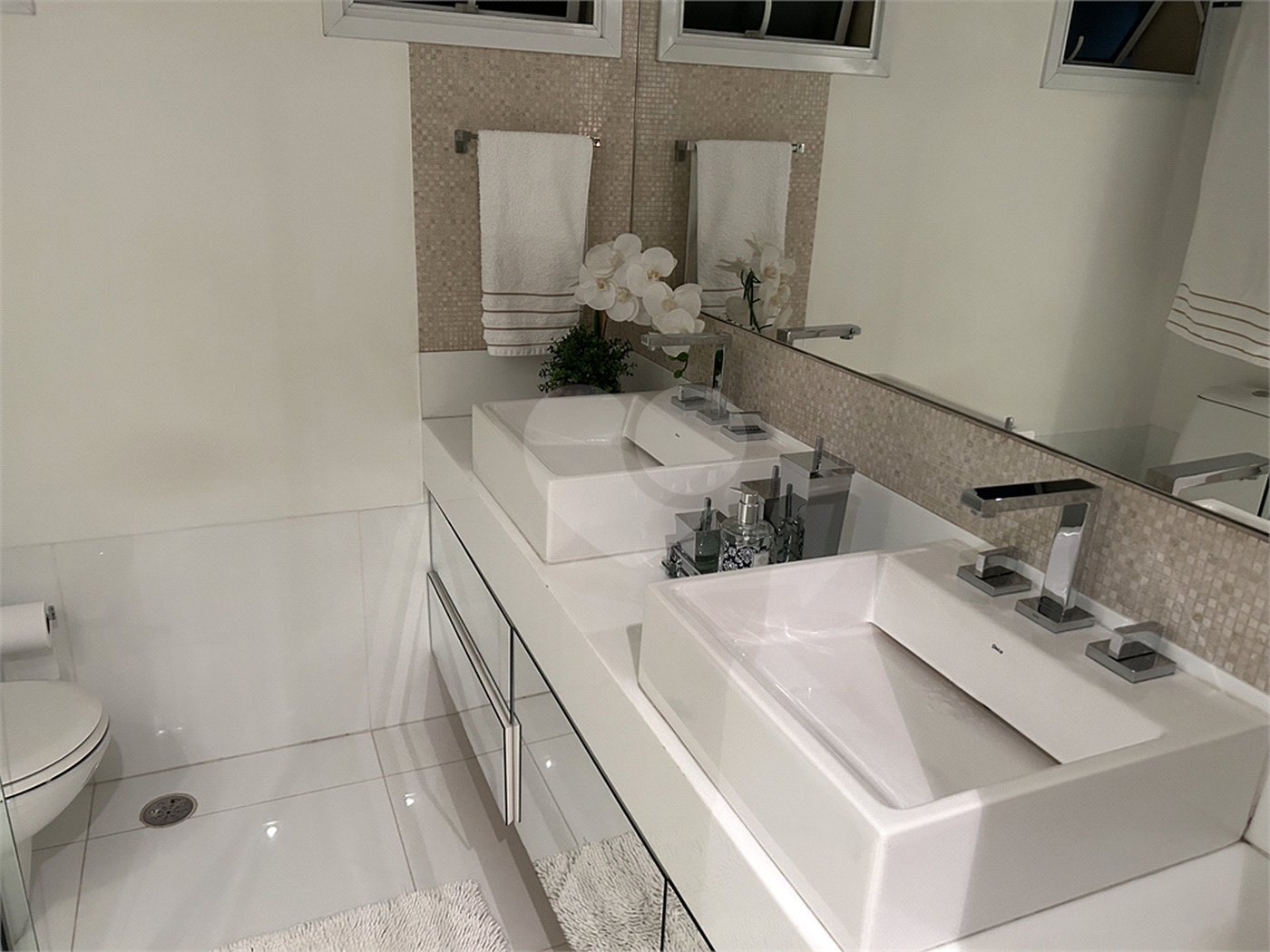 Apartamento à venda ou para alugar com 2 suítes em Água Branca, São Paulo, SP