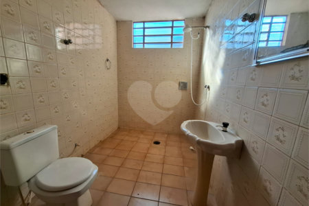 Casa à venda com 5 quartos, sendo 1 suíte, em Jardim Tamoio, Araraquara, SP